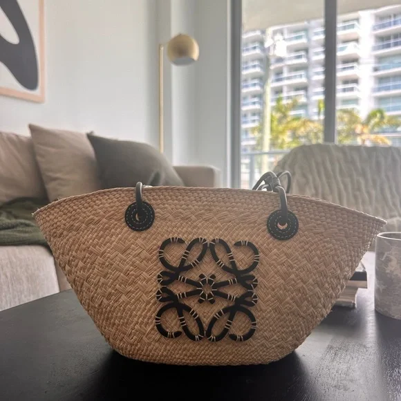 Loewe Small Anagram Basket Bag - Excellent Condition - Picture 2 of 7